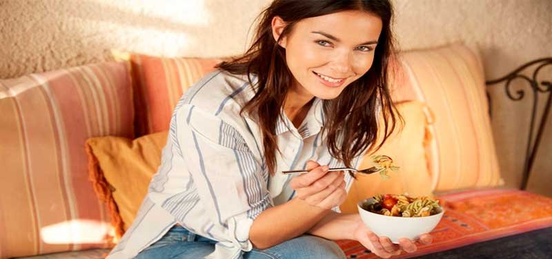 Alimentos adecuados e inadecuados para la noche